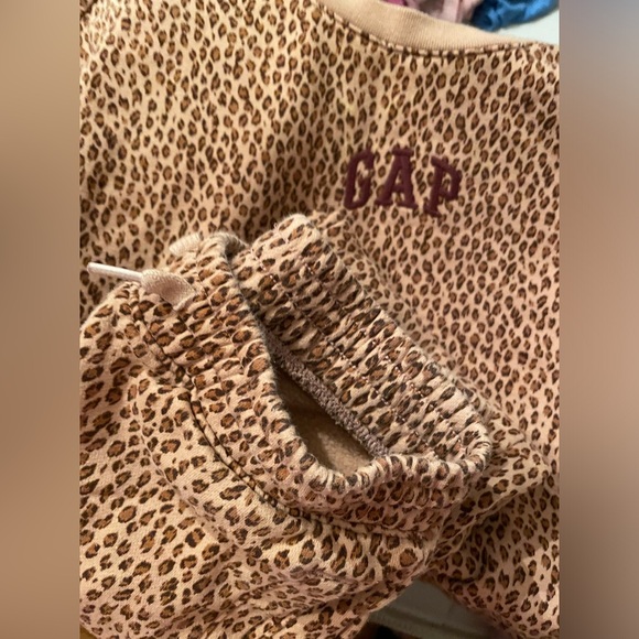GAP leopard sweatsuit sweat pants & sweatshirt sz 12 kids xl - Picture 1 of 2